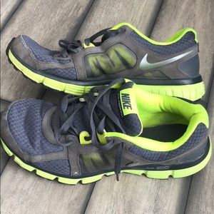 Nike Dual Fusion ST2